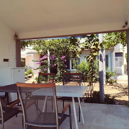 Apartment Vinka Tribunj