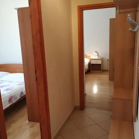 Apartment Vinka Tribunj