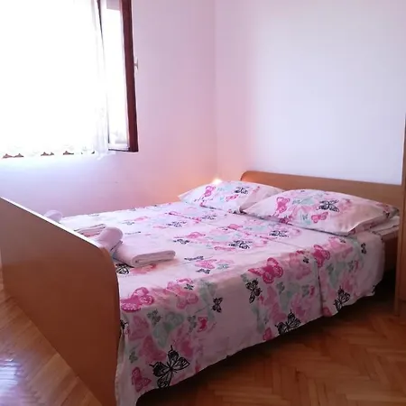 Apartment Vinka Tribunj Tribunj (Sibenik-Knin)