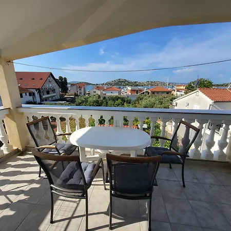 Apartment Vinka Tribunj