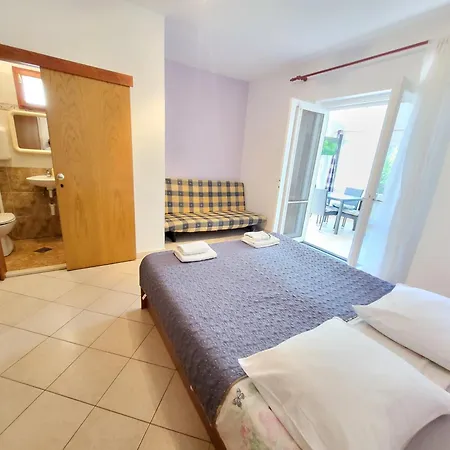 Апартаменты Vinka Tribunj Трибунь