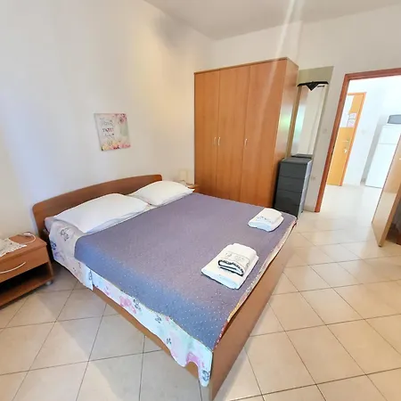 Vinka Tribunj Трибунь