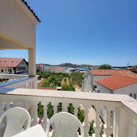 Vinka Tribunj Трибунь