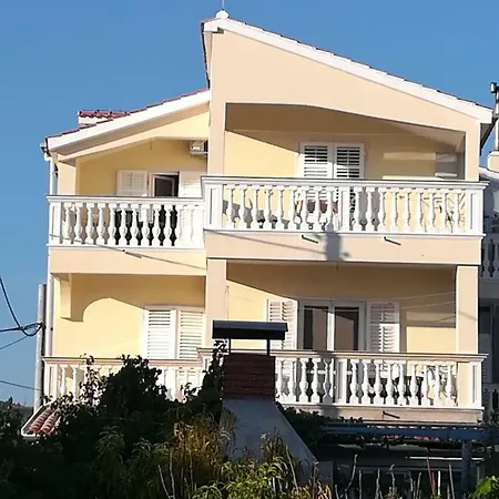 Apartment Vinka Tribunj Tribunj (Sibenik-Knin)